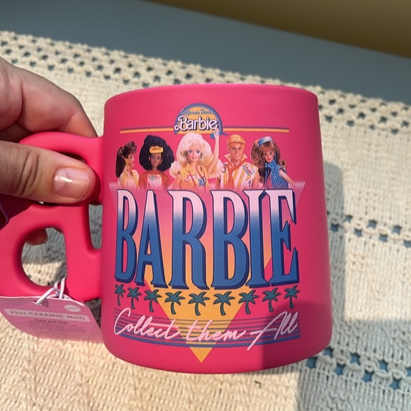 💓Mattel Barbie 21 Oz Mug 💕NWT🆕 ‼️PRICE DROP‼️ - Picture 4 of 8